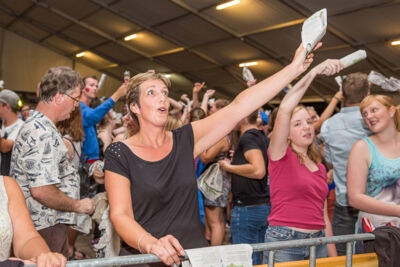 Podium & Sfeer @ Vlaanderen Zingt 2015 in Schoten, picture 140, photographed by Guy Danneels - FrontView Magazine