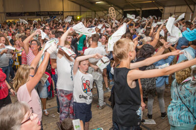 Podium & Sfeer @ Vlaanderen Zingt 2015 in Schoten, picture 150, photographed by Guy Danneels - FrontView Magazine