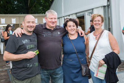 Publieksfoto's & Sfeer Reeks A @ Vlaanderen Zingt 2015 in Schoten, picture 15, photographed by Guy Danneels - FrontView Magazine