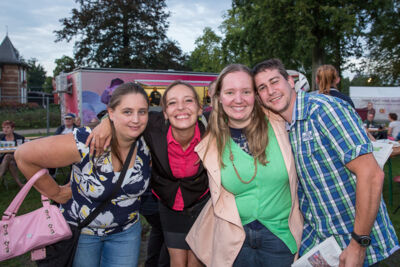 Publieksfoto's & Sfeer Reeks A @ Vlaanderen Zingt 2015 in Schoten, picture 81, photographed by Guy Danneels - FrontView Magazine