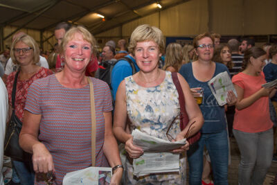 Publieksfoto's & Sfeer Reeks B @ Vlaanderen Zingt 2015 in Schoten, picture 45, photographed by Guy Danneels - FrontView Magazine