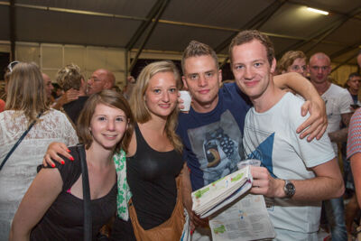 Publieksfoto's & Sfeer Reeks B @ Vlaanderen Zingt 2015 in Schoten, picture 46, photographed by Guy Danneels - FrontView Magazine