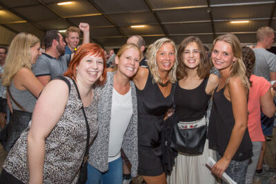 Publieksfoto's & Sfeer Reeks B @ Vlaanderen Zingt 2015 in Schoten, picture 50, photographed by Guy Danneels - FrontView Magazine