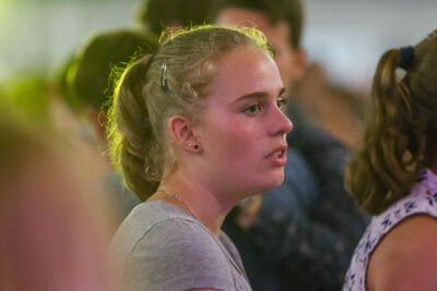 Publieksfoto's & Sfeer Reeks B @ Vlaanderen Zingt 2015 in Schoten, picture 150, photographed by Guy Danneels - FrontView Magazine