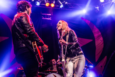 Halestorm @ Huntenpop 2015, foto 4, foto's door Kelly Thans - FrontView Magazine