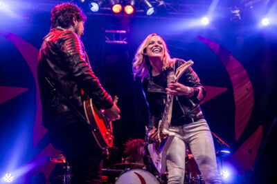 Halestorm @ Huntenpop 2015, foto 5, foto's door Kelly Thans - FrontView Magazine