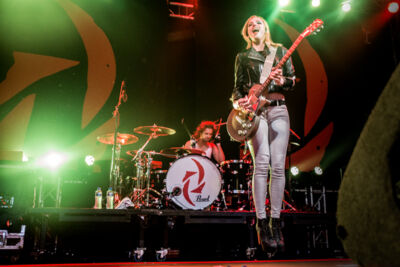 Halestorm @ Huntenpop 2015, foto 9, foto's door Kelly Thans - FrontView Magazine