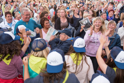 Podium & Sfeer @ Vlaanderen Zingt 2015 in Nieuwpoort, picture 63, photographed by Guy Danneels - FrontView Magazine