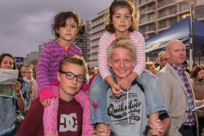 Publieksfoto's & Sfeer @ Vlaanderen Zingt 2015 in Nieuwpoort, picture 192, photographed by Guy Danneels - FrontView Magazine