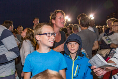 Publieksfoto's & Sfeer @ Vlaanderen Zingt 2015 in Nieuwpoort, picture 224, photographed by Guy Danneels - FrontView Magazine
