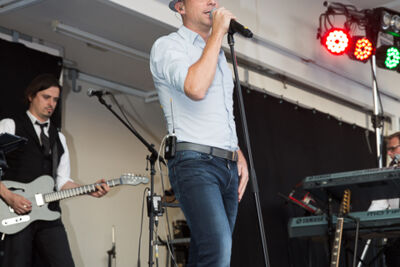 Podium & Sfeer @ Vlaanderen Zingt 2015 in St.-Katelijne-Waver, picture 3, photographed by Guy Danneels - FrontView Magazine