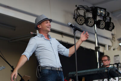Podium & Sfeer @ Vlaanderen Zingt 2015 in St.-Katelijne-Waver, picture 5, photographed by Guy Danneels - FrontView Magazine