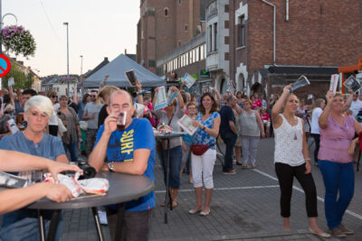 Podium & Sfeer @ Vlaanderen Zingt 2015 in St.-Katelijne-Waver, picture 21, photographed by Guy Danneels - FrontView Magazine