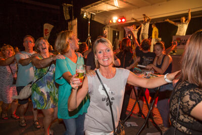 Podium & Sfeer @ Vlaanderen Zingt 2015 in St.-Katelijne-Waver, picture 128, photographed by Guy Danneels - FrontView Magazine