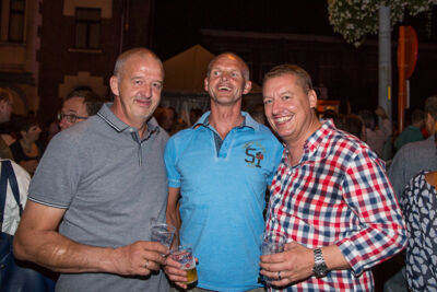 Publieksfoto's & Sfeer deel 2 @ Vlaanderen Zingt 2015 in St.-Katelijne-Waver, picture 65, photographed by Guy Danneels - FrontView Magazine
