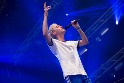 Years & Years @ Lowlands 2015, picture 10, photographed by Dorien Goetschalckx - FrontView Magazine