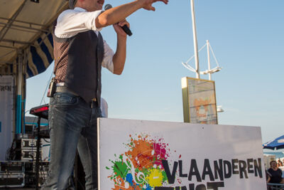 Podium & Sfeer @ Vlaanderen Zingt 2015 in St.-Idesbald, foto 11, foto's door Guy Danneels - FrontView Magazine