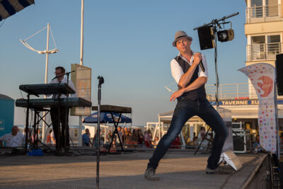 Podium & Sfeer @ Vlaanderen Zingt 2015 in St.-Idesbald, foto 26, foto's door Guy Danneels - FrontView Magazine