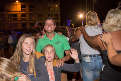 Podium & Sfeer @ Vlaanderen Zingt 2015 in St.-Idesbald, foto 87, foto's door Guy Danneels - FrontView Magazine