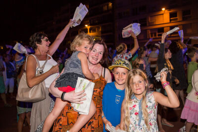 Podium & Sfeer @ Vlaanderen Zingt 2015 in St.-Idesbald, foto 98, foto's door Guy Danneels - FrontView Magazine