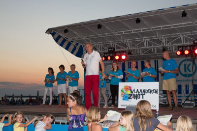 Publieksfoto's & Sfeer Reeks A @ Vlaanderen Zingt 2015 in St.-Idesbald, picture 132, photographed by Guy Danneels - FrontView Magazine