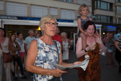 Publieksfoto's & Sfeer Reeks A @ Vlaanderen Zingt 2015 in St.-Idesbald, picture 140, photographed by Guy Danneels - FrontView Magazine