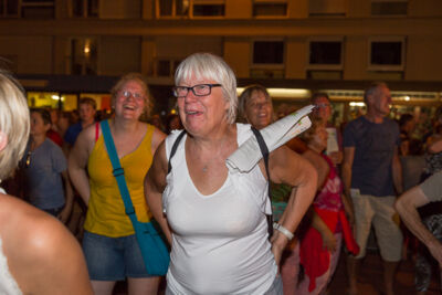 Publieksfoto's & Sfeer Reeks B @ Vlaanderen Zingt 2015 in St.-Idesbald, picture 47, photographed by Guy Danneels - FrontView Magazine