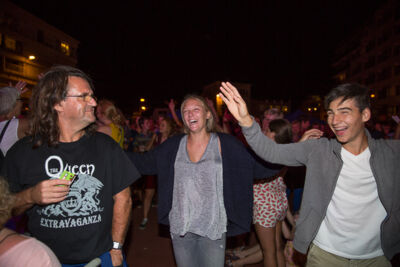 Publieksfoto's & Sfeer Reeks B @ Vlaanderen Zingt 2015 in St.-Idesbald, picture 95, photographed by Guy Danneels - FrontView Magazine