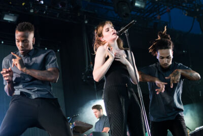 Christine and the Queens @ Lowlands 2015, picture 9, photographed by Dorien Goetschalckx - FrontView Magazine