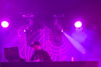 Safi &amp; Spreej @ Openlucht theater Rivierenhof, picture 8, photographed by Frank Lambrechts - FrontView Magazine