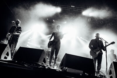 K's Choice @ Boerenrock 2015, foto 6, foto's door Elke Briers - FrontView Magazine