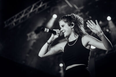 Laura Tesoro @ Boerenrock 2015, picture 4, photographed by Elke Briers - FrontView Magazine
