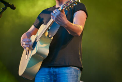 Nielson @ Marktrock Poperinge, picture 1, photographed by Devid Camerlynck - FrontView Magazine