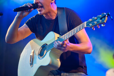 Nielson @ Marktrock Poperinge, picture 18, photographed by Devid Camerlynck - FrontView Magazine