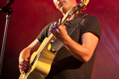 Nielson @ Marktrock Poperinge, picture 27, photographed by Devid Camerlynck - FrontView Magazine