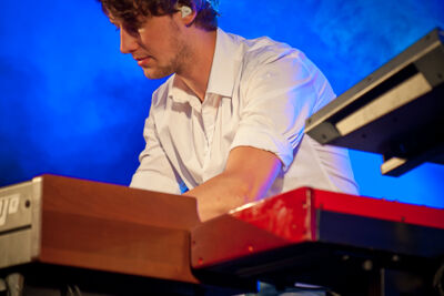 Nielson @ Marktrock Poperinge, picture 33, photographed by Devid Camerlynck - FrontView Magazine