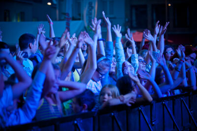 Nielson @ Marktrock Poperinge, picture 34, photographed by Devid Camerlynck - FrontView Magazine