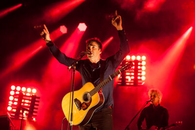 Yevgueni @ Maanrock 2015, foto 7, foto's door Frank Lambrechts - FrontView Magazine