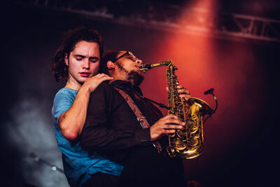 Jett Rebel @ Boerenrock 2015, foto 8, foto's door Elke Briers - FrontView Magazine