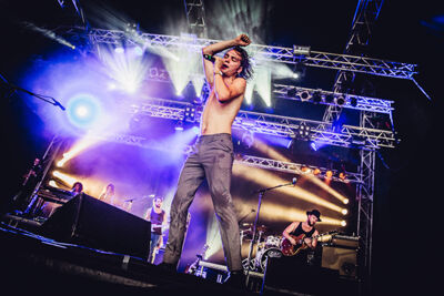 Jett Rebel @ Boerenrock 2015, foto 19, foto's door Elke Briers - FrontView Magazine