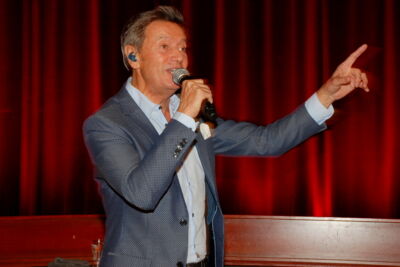 CD voorstelling Willy Sommers @ Zaal Eldorado Humbeek, picture 3, photographed by Peter Minnebo - FrontView Magazine