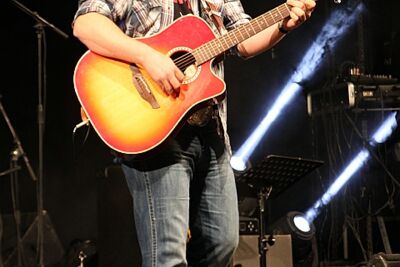 Robby Longo @ Bogget Fieest, picture 2, photographed by Heidi Elen - FrontView Magazine