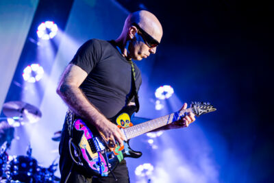 Joe Satriani @ De Roma, picture 2, photographed by Dorien Goetschalckx - FrontView Magazine