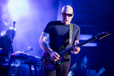 Joe Satriani @ De Roma, picture 3, photographed by Dorien Goetschalckx - FrontView Magazine