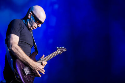 Joe Satriani @ De Roma, picture 4, photographed by Dorien Goetschalckx - FrontView Magazine