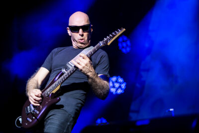 Joe Satriani @ De Roma, picture 6, photographed by Dorien Goetschalckx - FrontView Magazine