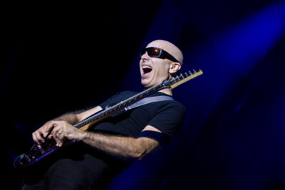 Joe Satriani @ De Roma, picture 9, photographed by Dorien Goetschalckx - FrontView Magazine