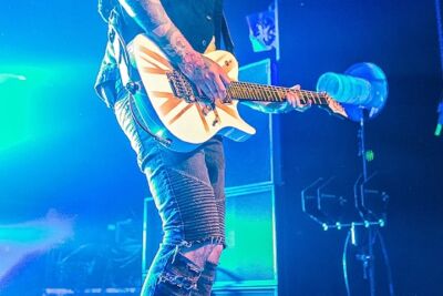 Asking Alexandria @ Trix, picture 10, photographed by Edwin Houdevelt - FrontView Magazine