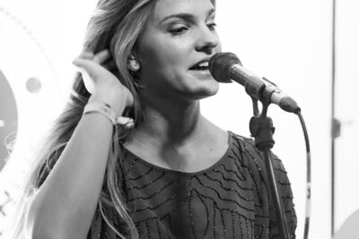Emma Bale - Showcase @ Felixpakhuis Antwerpen, picture 3, photographed by Guy Danneels - FrontView Magazine