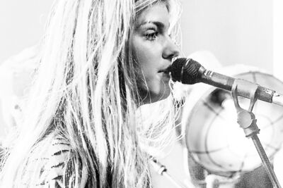Emma Bale - Showcase @ Felixpakhuis Antwerpen, picture 17, photographed by Guy Danneels - FrontView Magazine